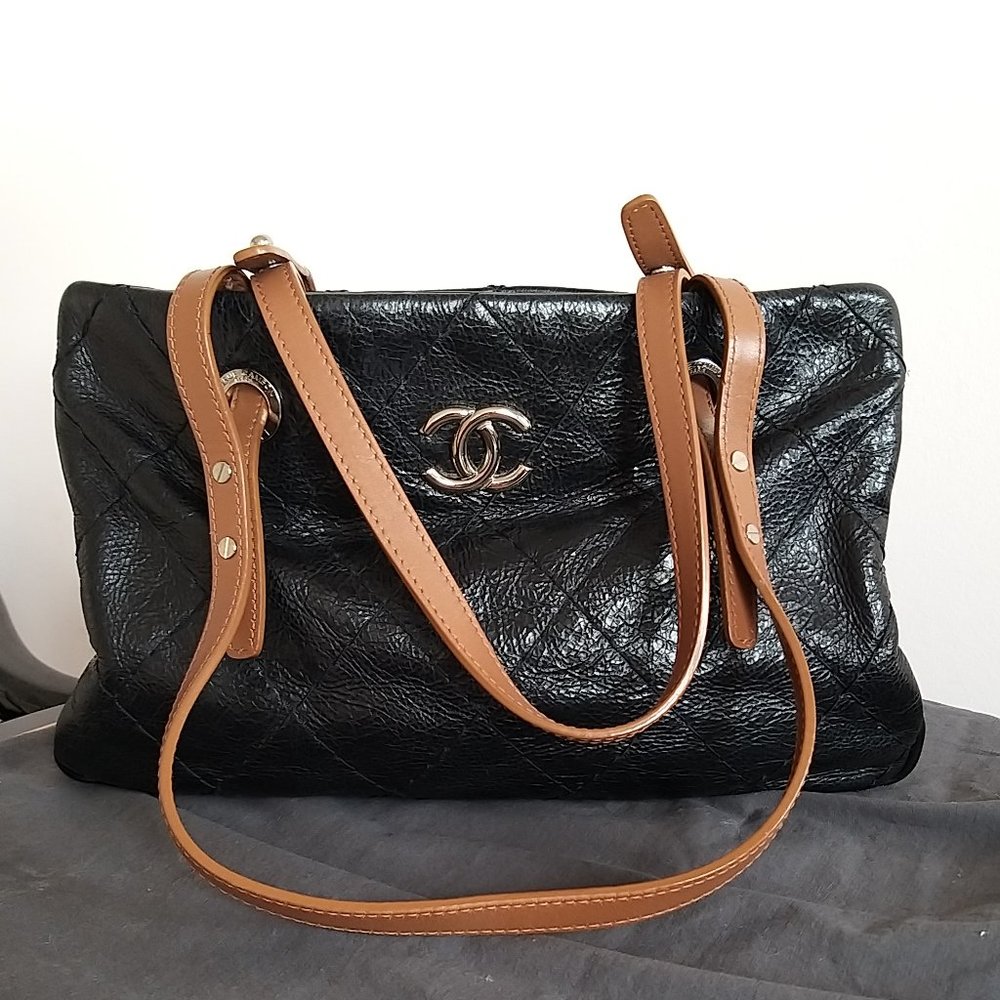 Auth Chanel Black Glazed Calfskin On the Road Tote Bag - Pre-owned